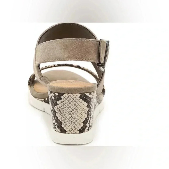 New Animal print wedge sandal Size 8 with box - Picture 5 of 13